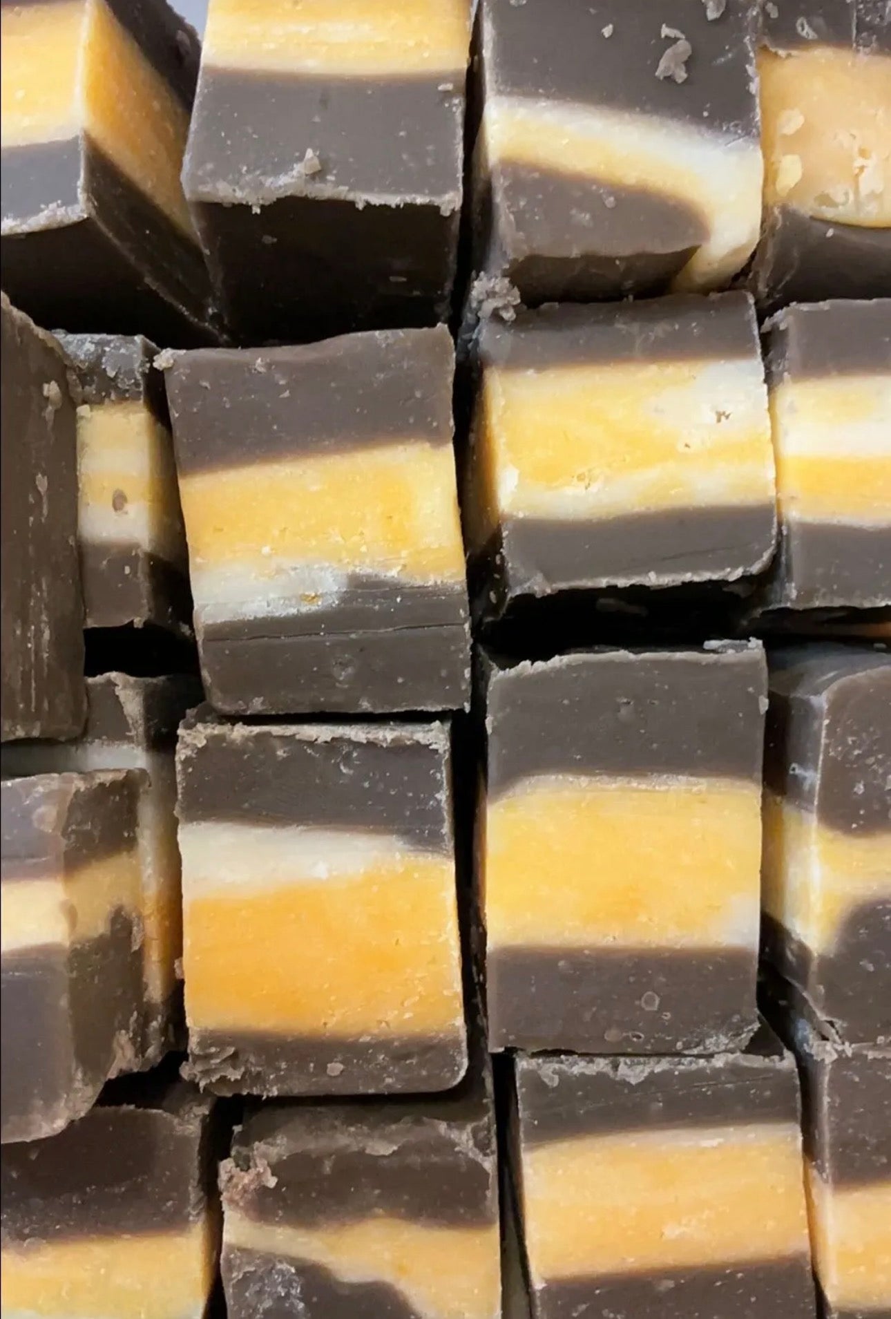 Creme Egg Fudge 100g